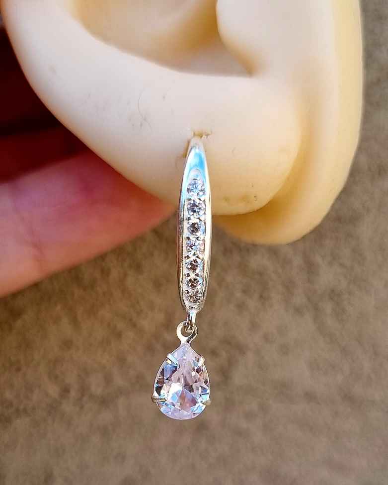 Aros colgantes cubic gota Blanca