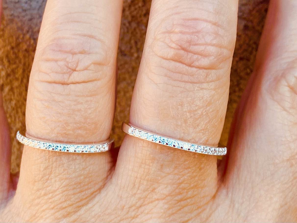 Anillo medio sin fin fino Plata 925 cubics engarzados