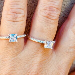 Anillo solitario cubo Plata 925 cubics engarzados